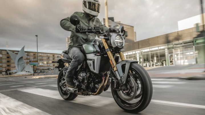 Suzuki-GSX-8T 19780 1