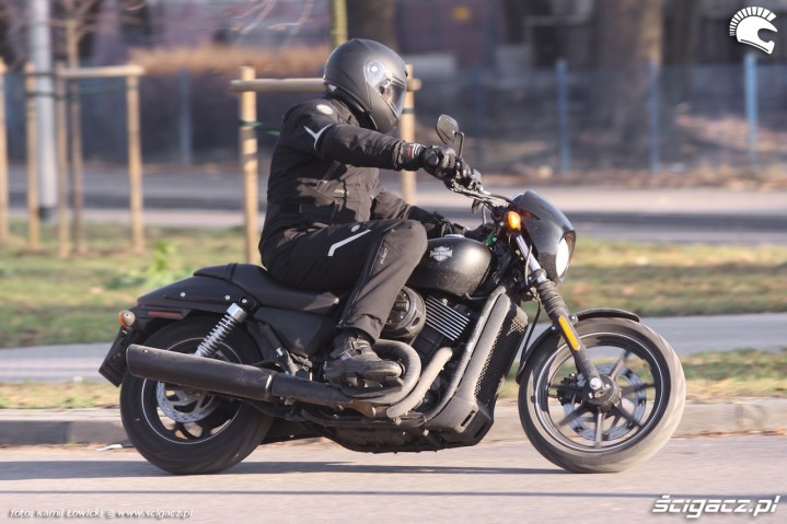 Harley Davidson 750 2014 jazda