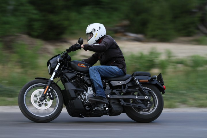01 Harley Davidson Nighster Special jazda