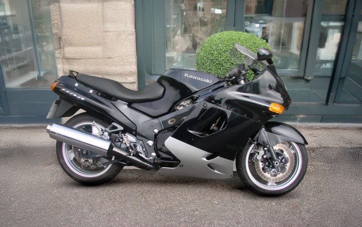 kawasaki zzr1100