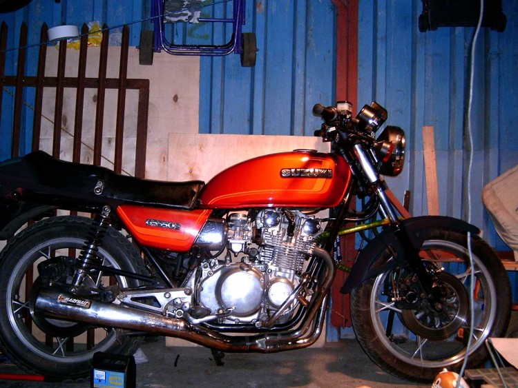 SUZUKI GS 550E