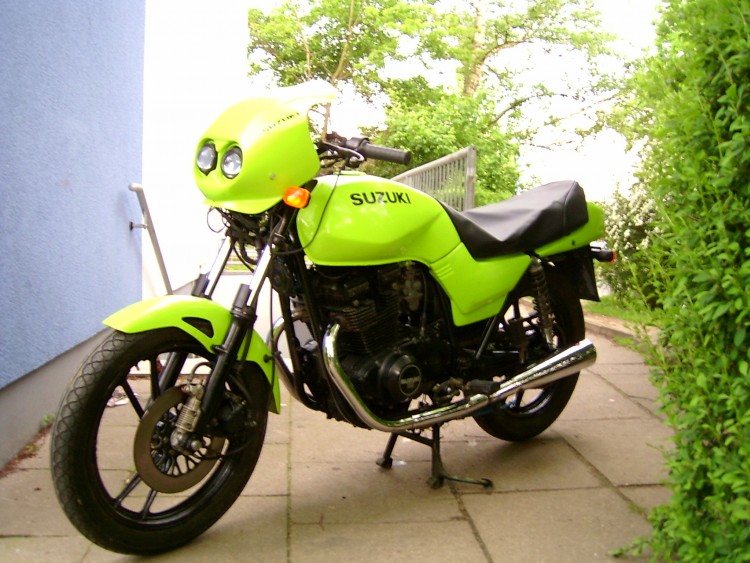 Suzuki  400 E