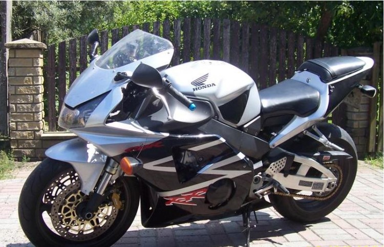 HONDA CBR 954 RR...