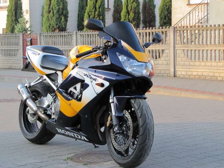 honda cbr 929 kris