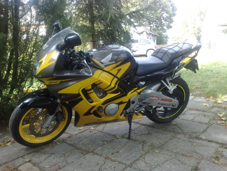 CBR F3 600