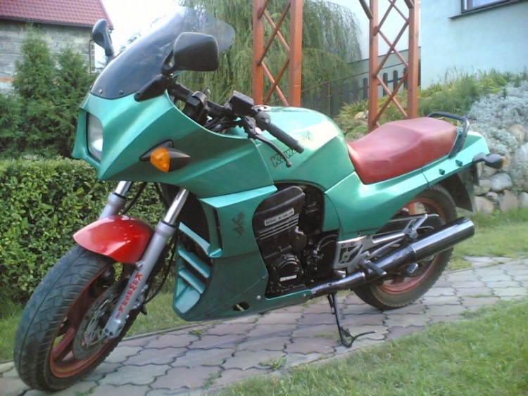 Gpz 900