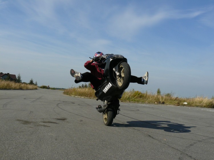 Stunt Yamaha Aerox 