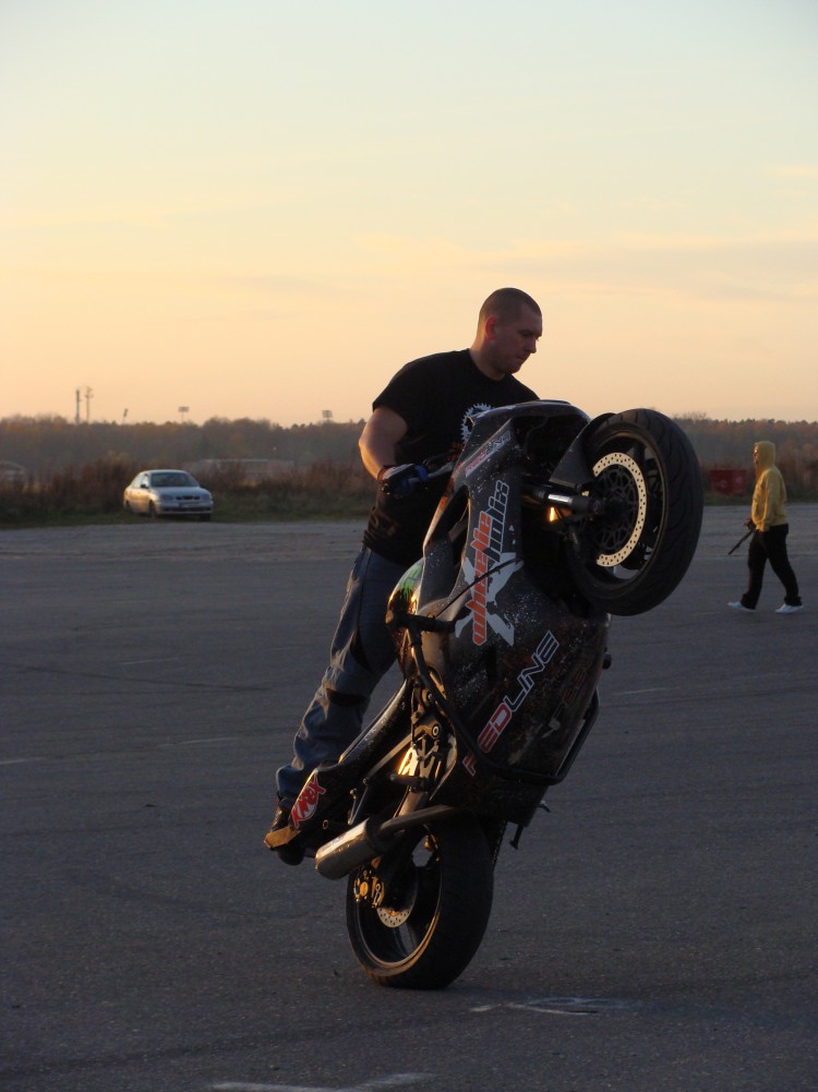 wheelie holix