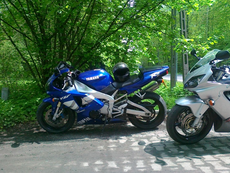 Yamaha R1