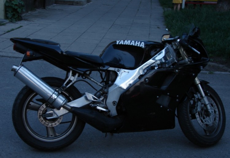 Yamaha TZR lekki...