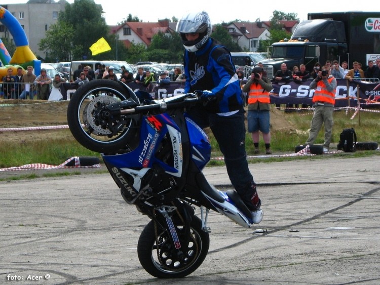 Cyrkle_wheelie