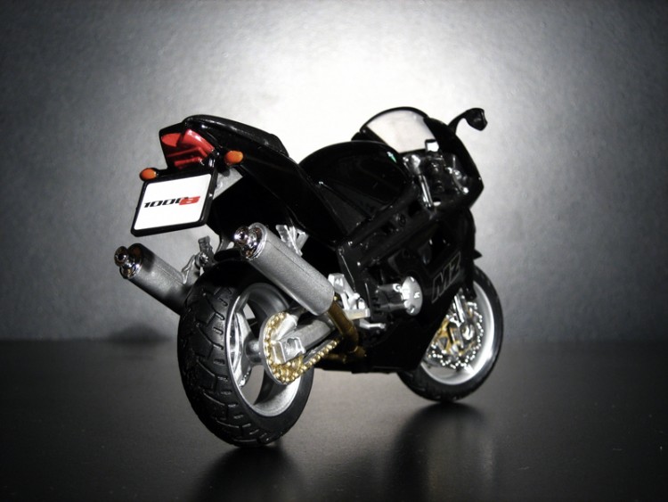 Welly 1:24 MZ 1000S 5