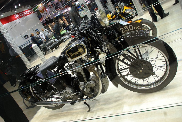Benelli old 250 ccm bike