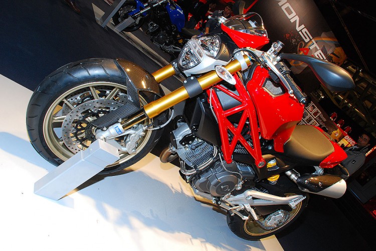 Ducati_Monster_czerwone_malowanie