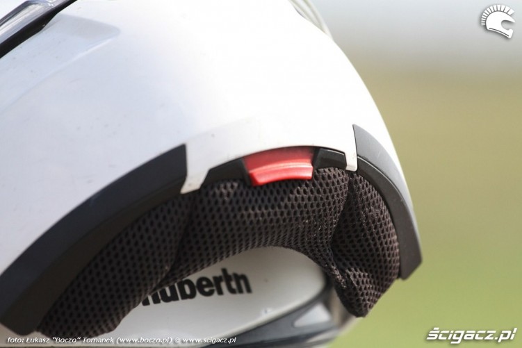 przycisk podnoszenia szczeki