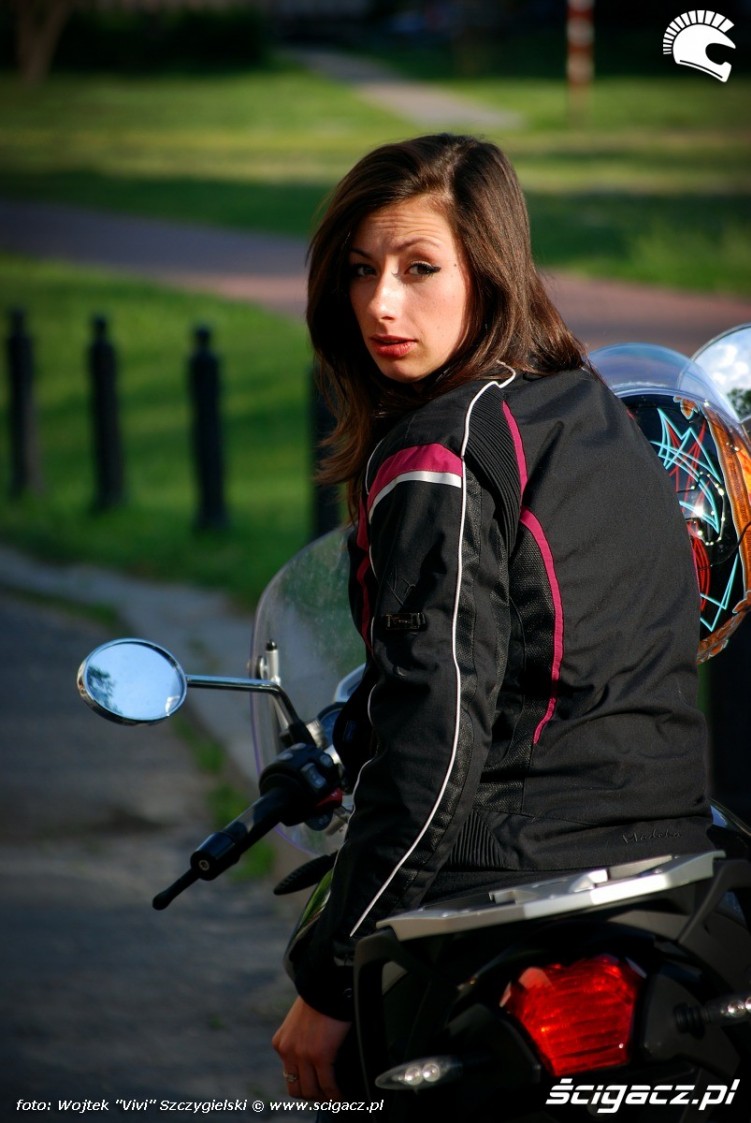 Kobieca kurtka motocyklowa