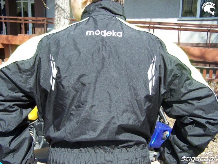 przeciwdeszczowy kombinezon Modeka
