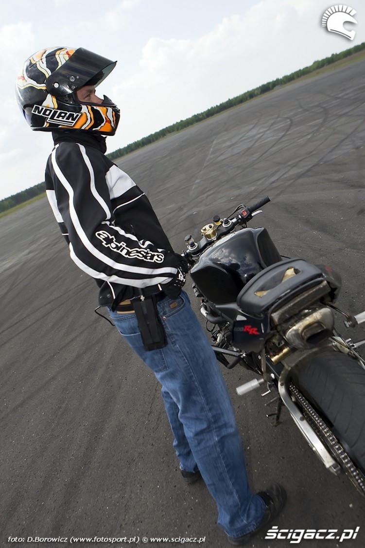motocyklista test kamery a mg 0282
