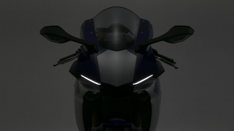 2015 Yamaha YZF R1 LED