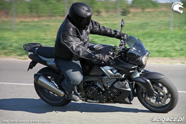 K1300R BMW zakret