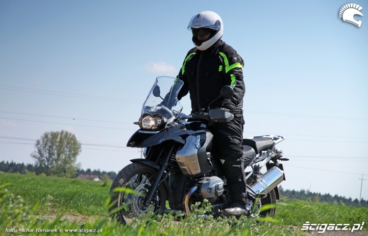 polna droga BMW R1200GS