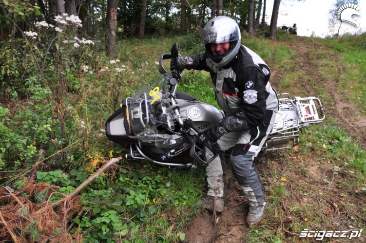 podnoszenie motocykla