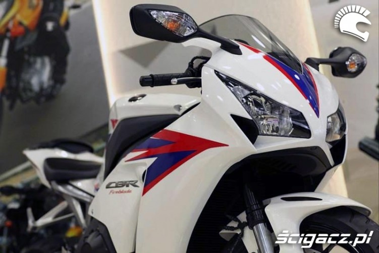 nowa cbr1000rr
