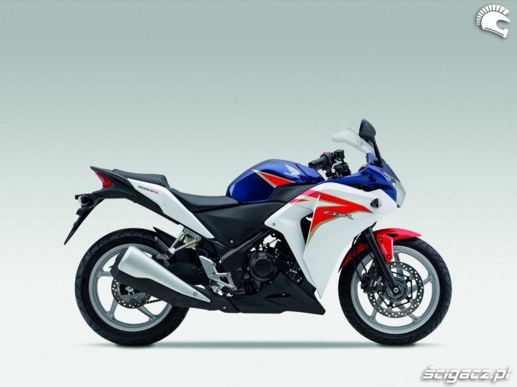 honda cbr250r 2011