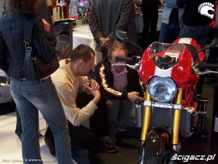 DUCATISTORE rozmowy