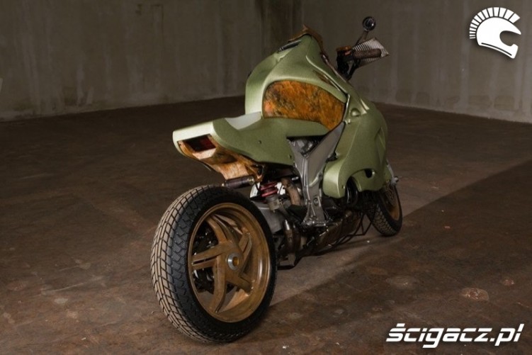 tyl prawy dugally somma