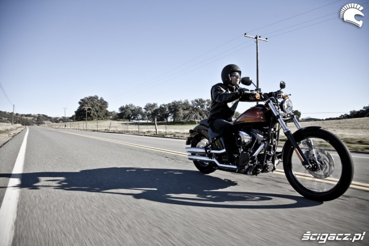 Harley-Davidson Blackline 2011 (3)
