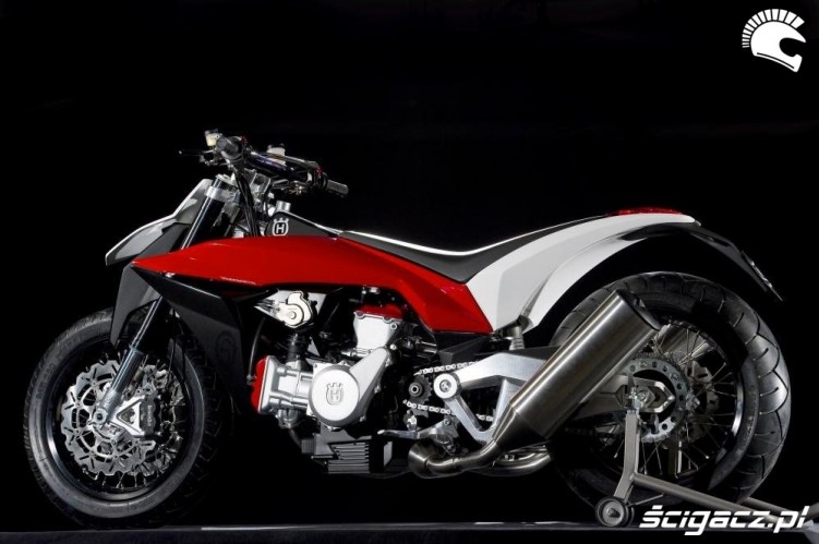 Mille3 Husqvarna z boku