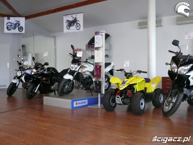 Zdjęcia Moto46 salon Moto 46 nowy dealer motocyklowy Suzuki