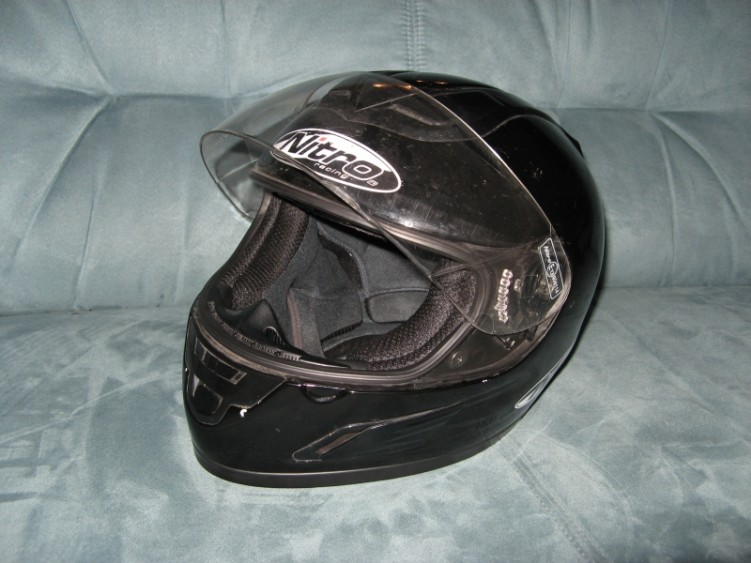 Nitro N 600 V kask