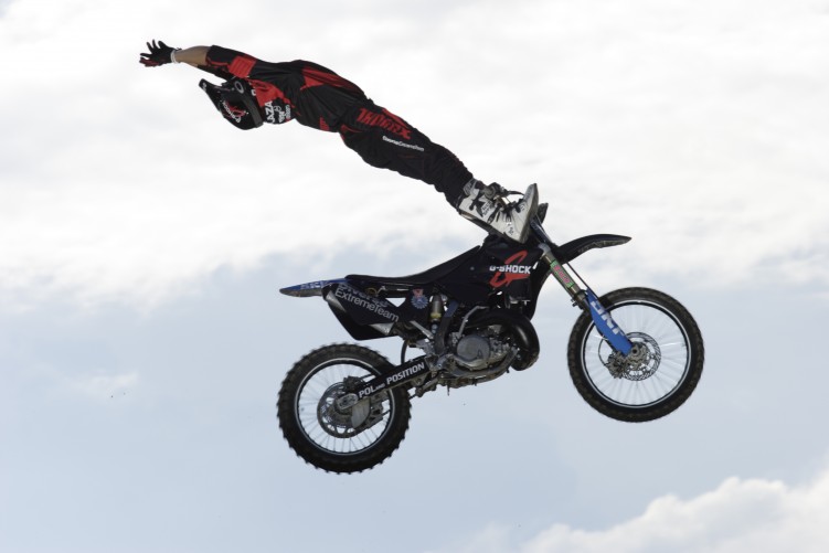 Oglaza FMX