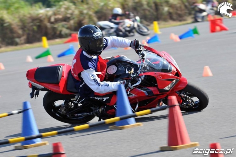 cbr 600 rr gymkhana