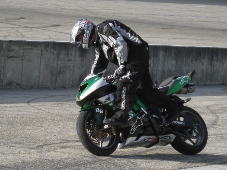 stuntwars kawasaki