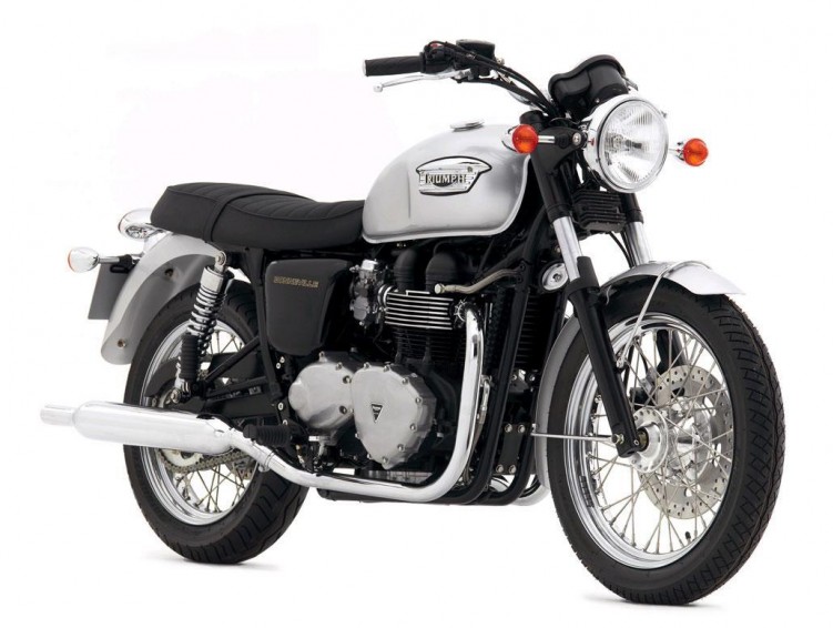 07 Triumph Bonneville 1 r