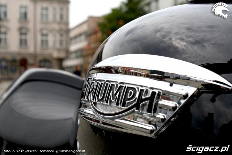 Triumph Thruxton logo 2