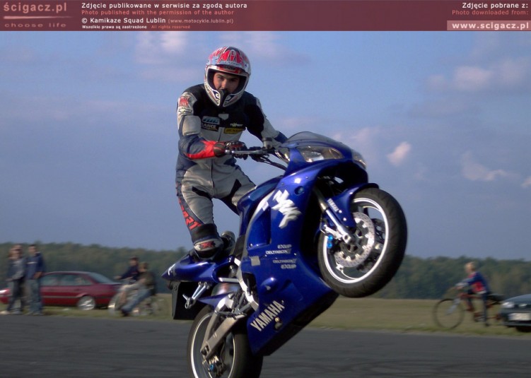 raptowny wheelie yamaha r1