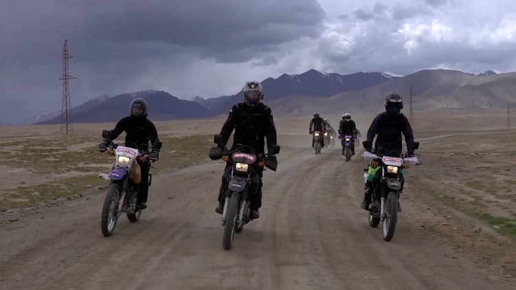 Co warto zobaczyc w Kirgistanie Issyk kul Song kol Barskoon Kumtor Skazka Motul Azja Tour 2020