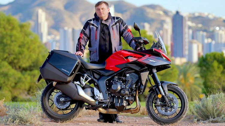 Honda CB1000GT Test Szybkiego turystyka