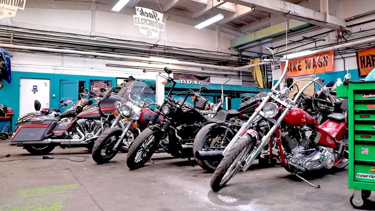 Jacks Motorcycle Kawal Ameryki w Warszawie To cos wiecej niz sprzedaz i serwis Harley Davidson