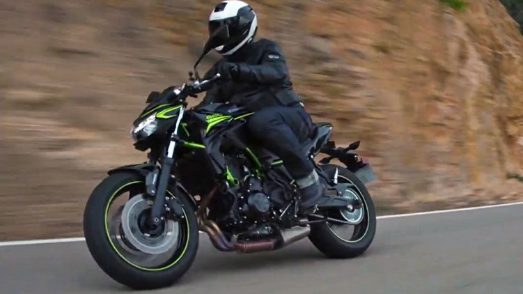 Kawasaki Z650 model 2020 190 cm i 120 kg ridera powinni tego zabronic