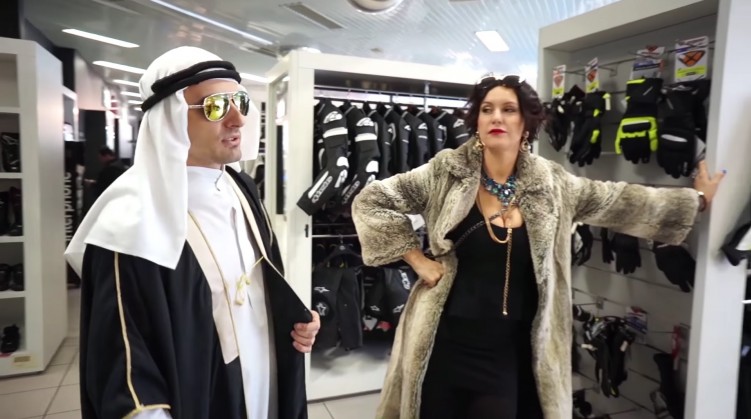 Pucki Szejk i Lans Kabacki jak najdrozej ubrac sie na motocykl