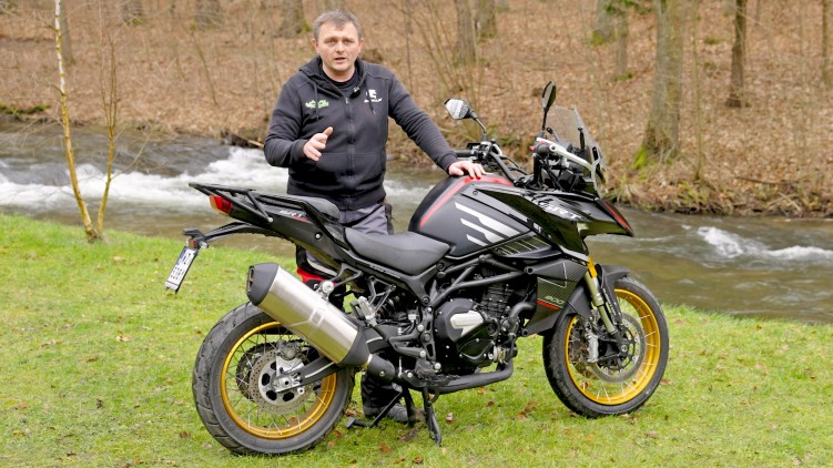 QJMotor SRT 800 SX Test motocykla opinia dane techniczne