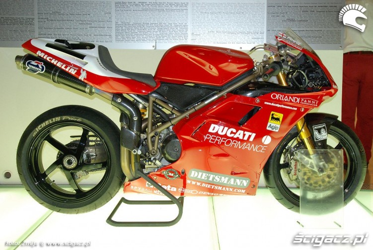 Motocykl Ducati 996