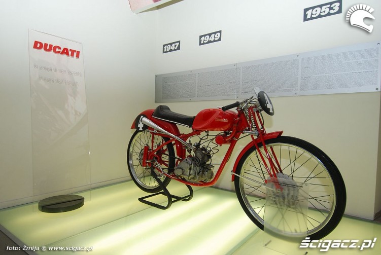 Pierwsze modele Ducati