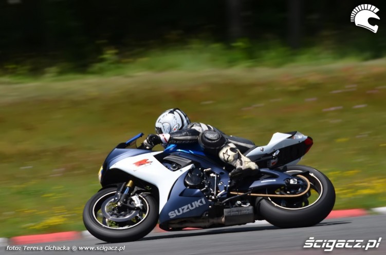 Suzuki GSX R 600 Trening motocyklowy Speed Day 2013