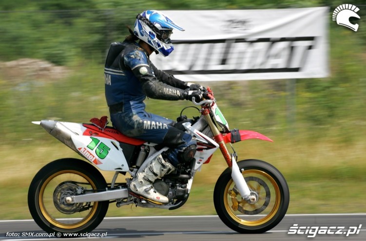 Honda III runda Supermoto